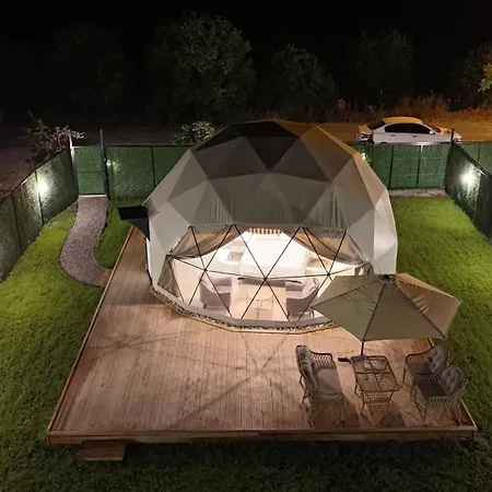 Greenglampingdome Κάμπινγκ